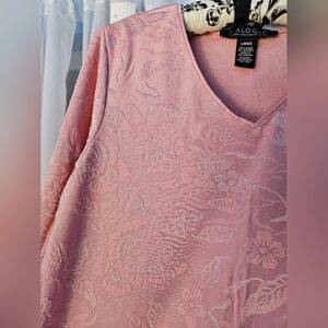 Pink Stretchy Dialogue Floral Top